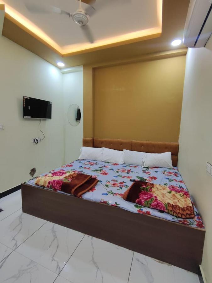 Hotel Chhavi Удджайн Экстерьер фото